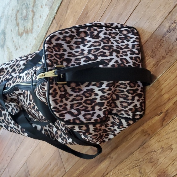 Juicy Couture Leopard Print Weekender Travel Duffel Bag - Picture 7 of 14